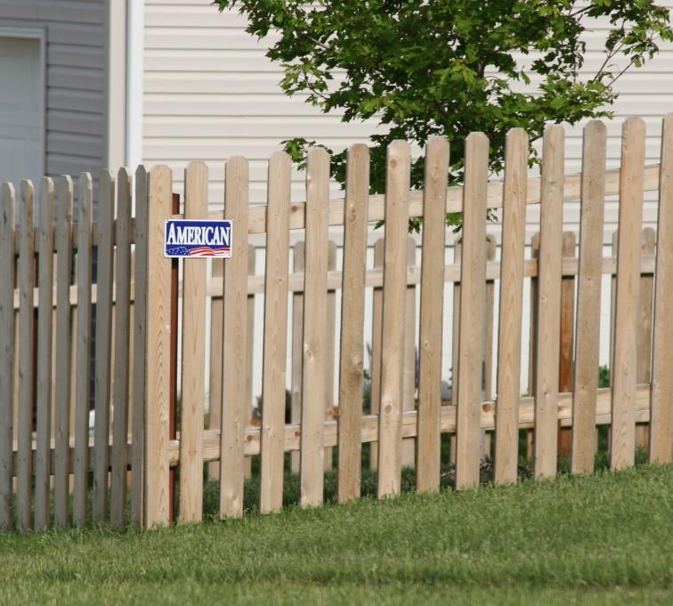 5/8" x 3-1/2" x 4' Japanese Cedar/Sugi French Gothic Cut Picket for Wood Fences