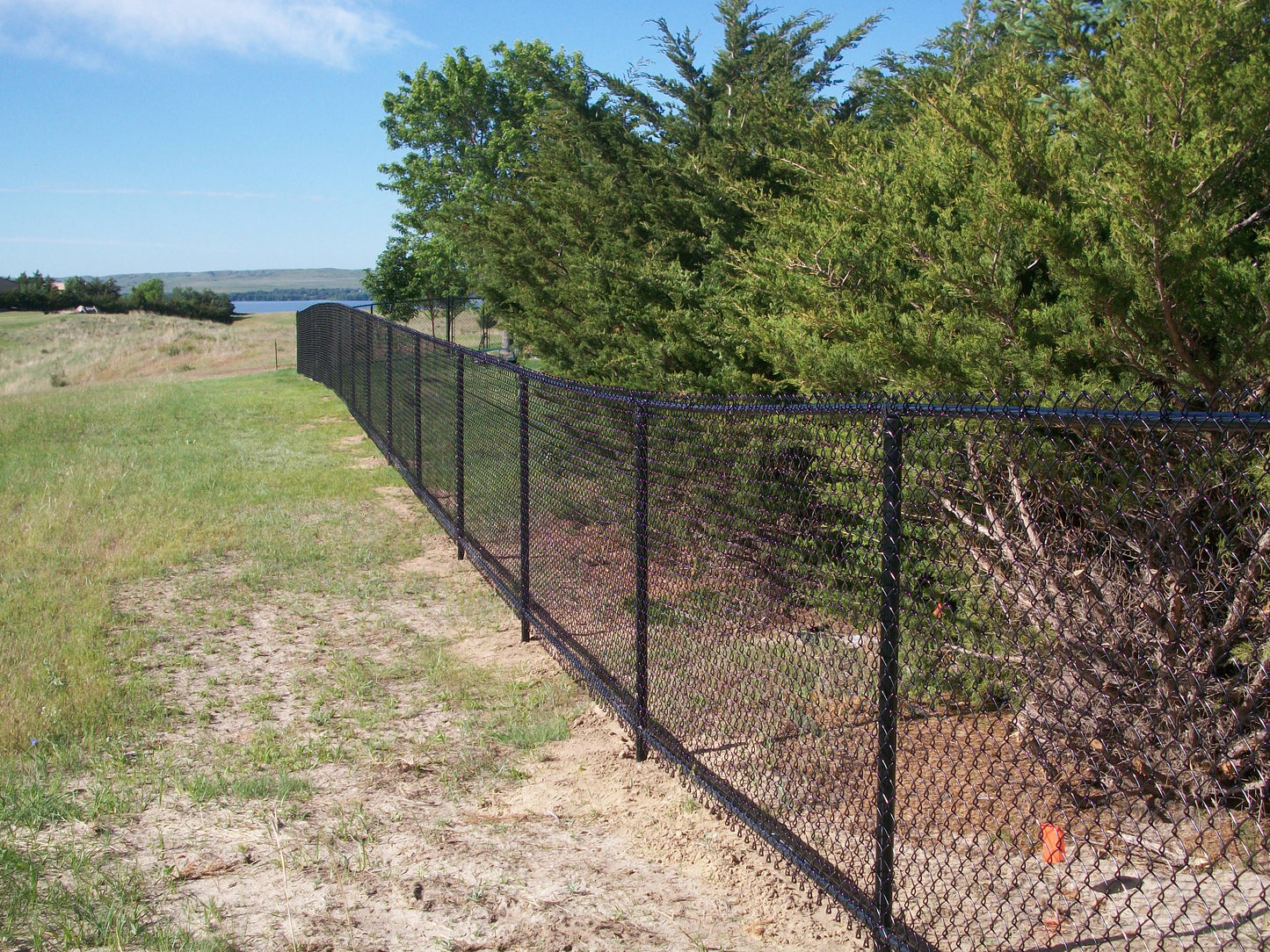 42" x 9-gauge x 2-1/4" Knuckle-Knuckle Black Residential Wire for Chain Link Fences