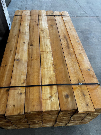 5/8" x 5-1/2" x 6' Western Red Cedar Dog-Eared Picket for Wood Fences