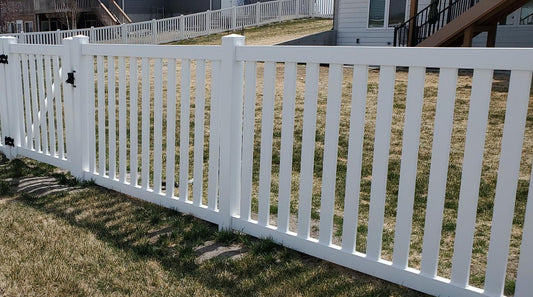 [PRICE PER FOOT] 4' Tall Closed Picket AFC-17 Vinyl Fence