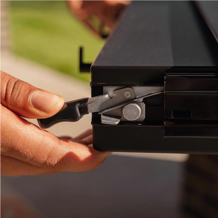 Blackstone Iron Forged 4 Burner Liquid Propane Outdoor Griddle with Hood Black
