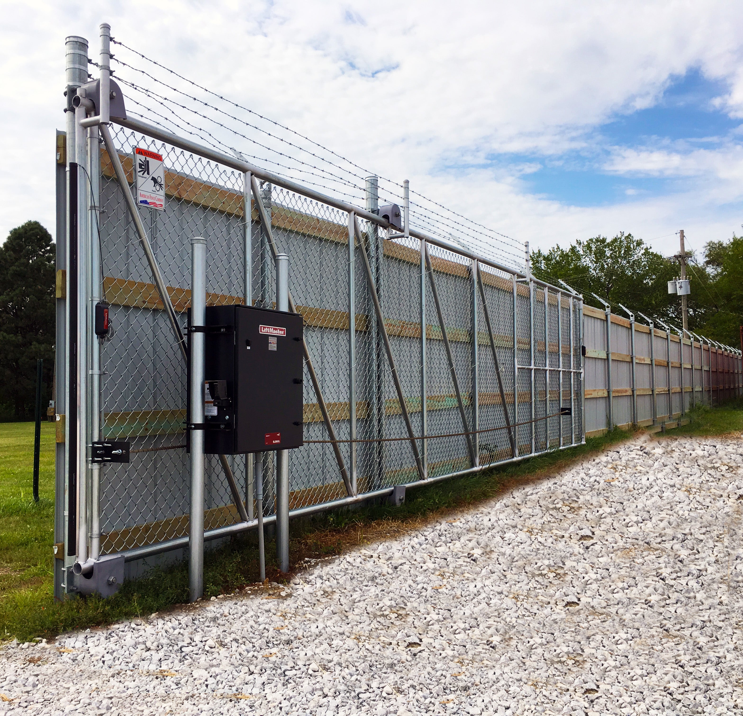 Galvanized Chain Link Cantilever Gate – Pros America's Fence Store