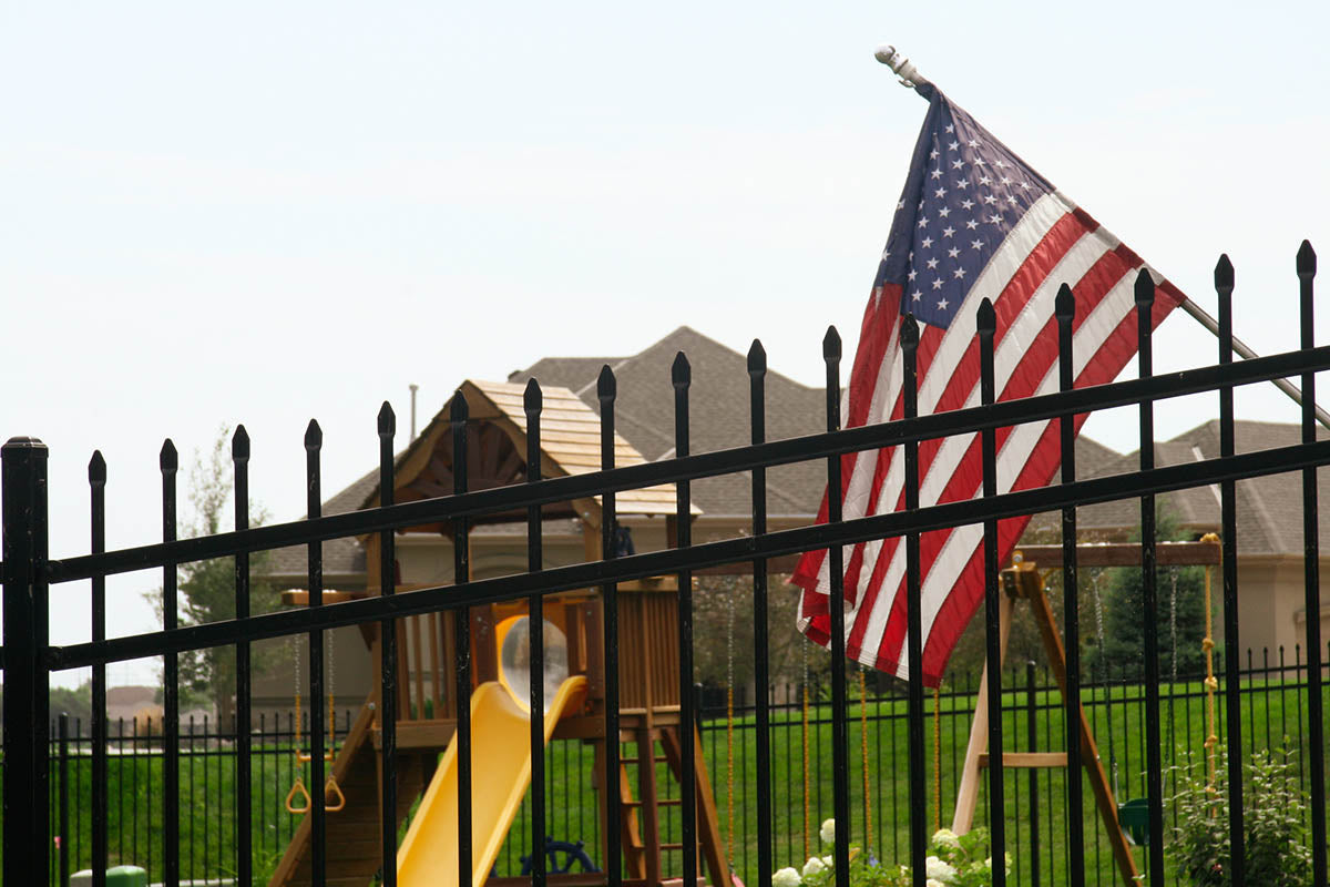 100 Feet of Fence] 5' tall Ornamental Steel Spear Top Complete
